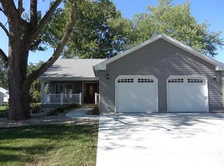 8 Ulen Dr, Wabash, IN 46992
