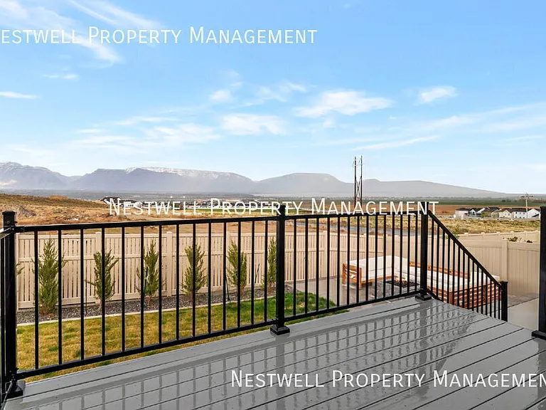 76 N Midland Dr — Photo 24