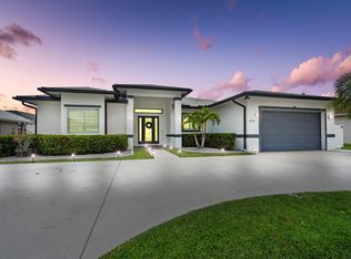 979 SW McDevitt Ave, Port Saint Lucie, FL 34953