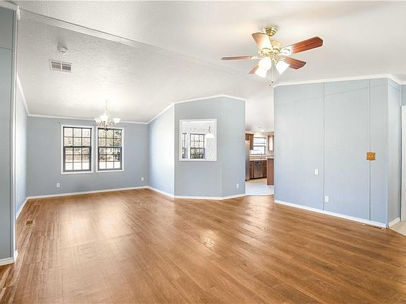5th image of 181 Maegan Ln