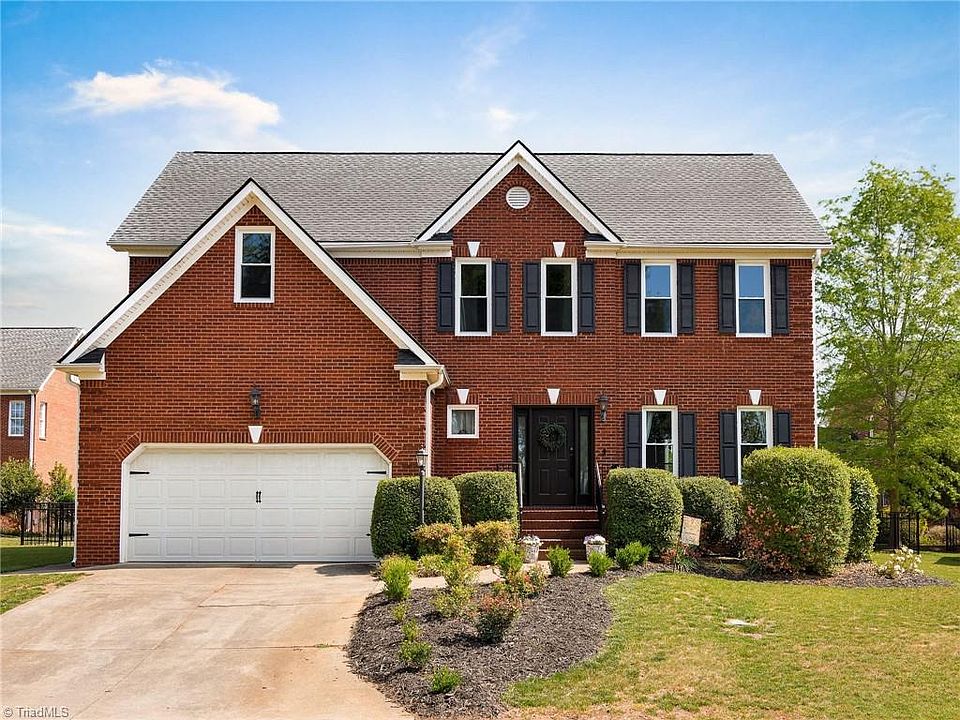 1st image of 3007 Deercroft Ln