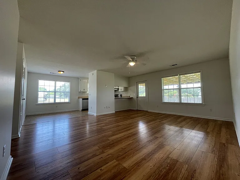 119 Blake Dr — Photo 4