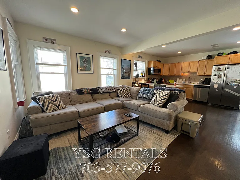 237 Everett St #237 — Photo 12