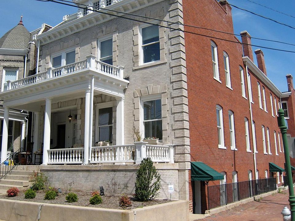 1st image of 3216 E Broad St