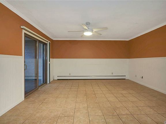 5th image of 23 Richmond Blvd Unit 1B
