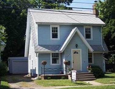 3rd image of 322 E Greenlawn Ave
