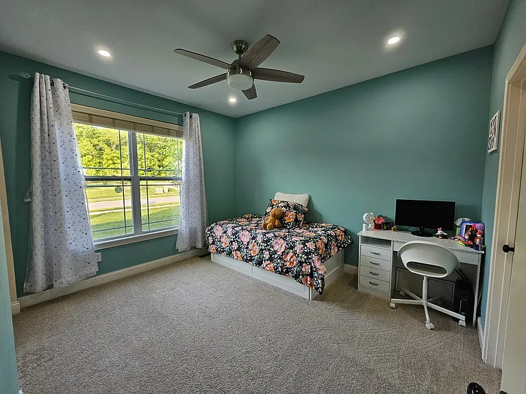 903 Malone Pl — Photo 13