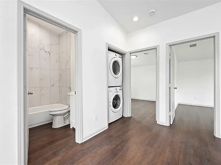 4711 Sayers St — Photo 13