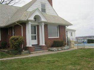 1258 Narragansett Blvd, Cranston, RI 02905