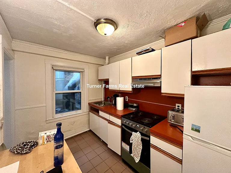 94 W Cedar St #2A — Photo 2