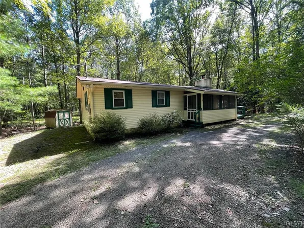 162 Crabapple Ln, Kunkletown, PA 18058