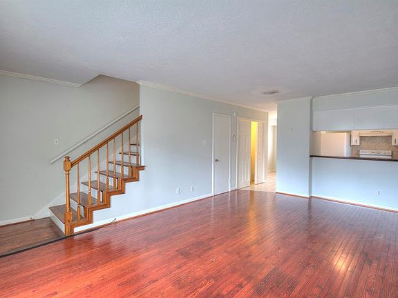 2nd image of 311 E 10th St #B