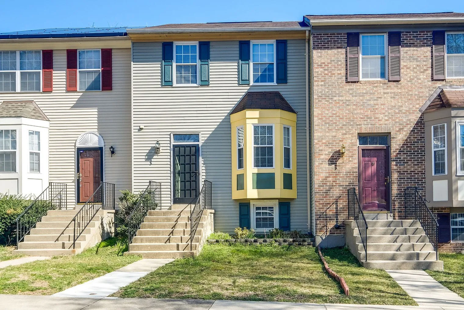 4 bed, 3.0 bath, 1894 sqft, $3,214 — Photo 4
