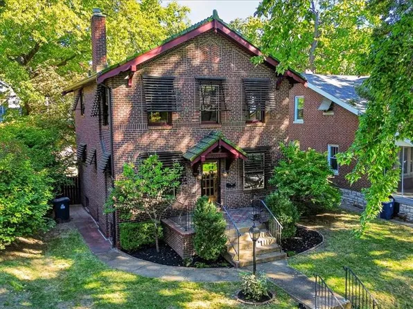 7051 Waterman Ave, Saint Louis, MO 63130