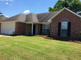 1067 Bullrun Dr, Byram, MS 39272