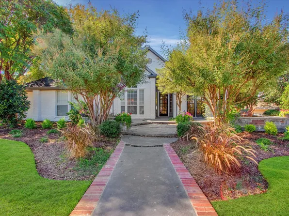 205 Oakmont Dr, Trophy Club, TX 76262