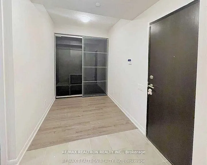 5168 Yonge St #302 — Photo 4