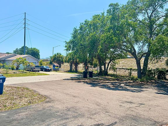 5th image of 3107 39th Ave S #3111