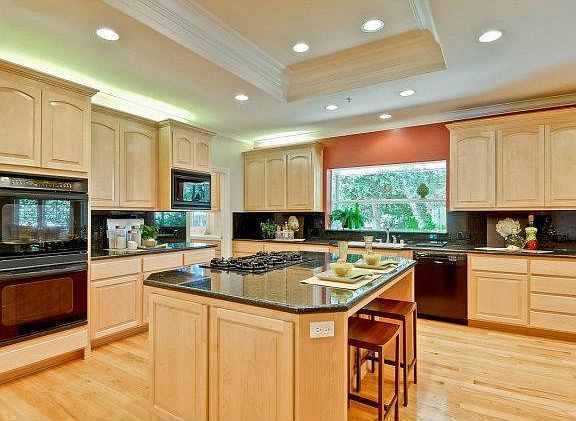 3rd image of 10229 Adriana Ave