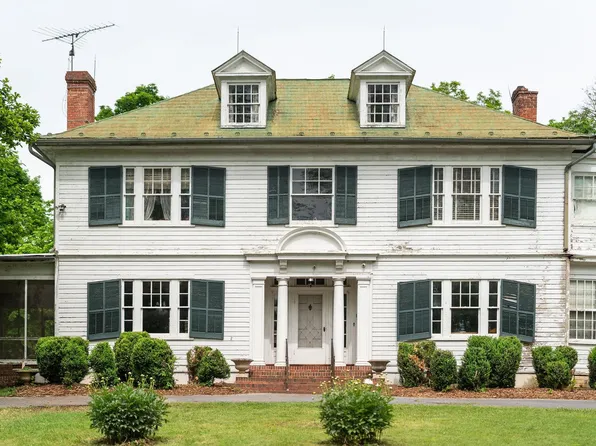 1604 Lee Hwy, Fort Defiance, VA 24437