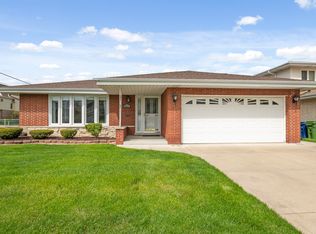 10440 Laporte Ave, Oak Lawn, IL 60453