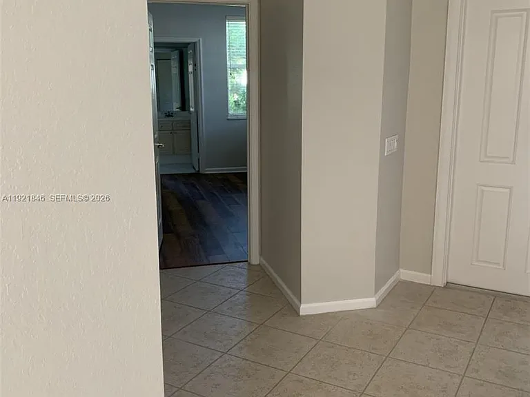 2518 Bay Pointe Ct — Photo 11