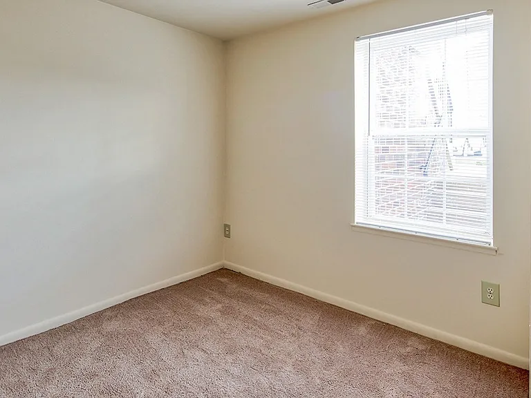 Dunfield Townhomes — Photo 19