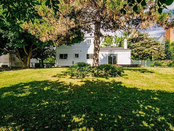 2nd image of 2685 Foster Ave