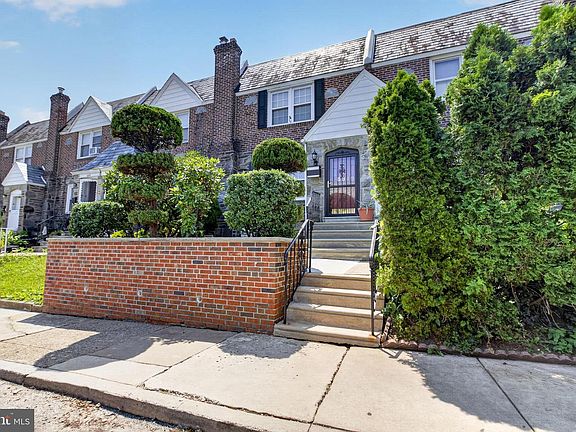 2nd image of 6848 Radbourne Rd
