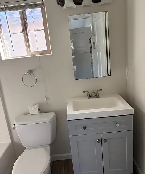 922 E Ortega St — Photo 9