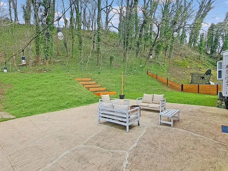 1904 Taylor Ave — Photo 51