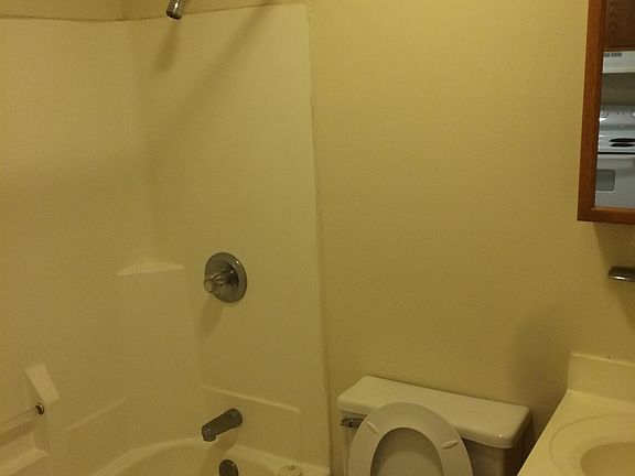 4th image of 431 Gibson Ln #7