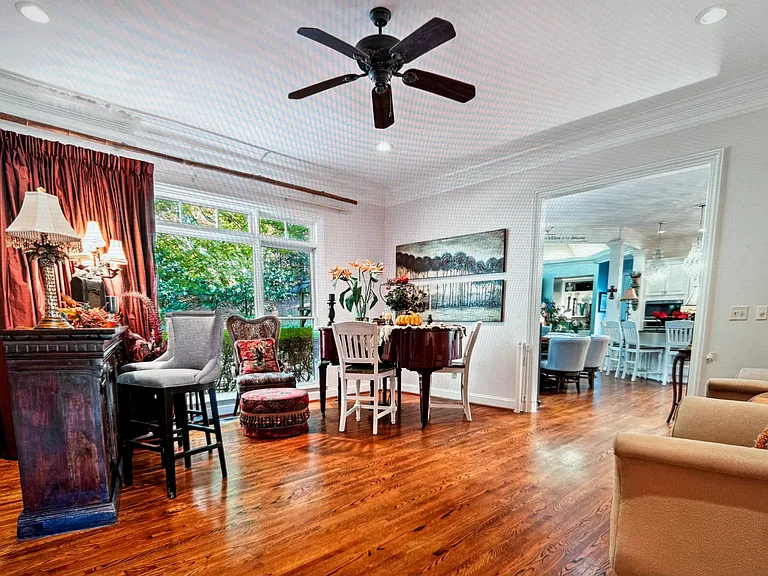 1500 Woodridge Pl — Photo 11