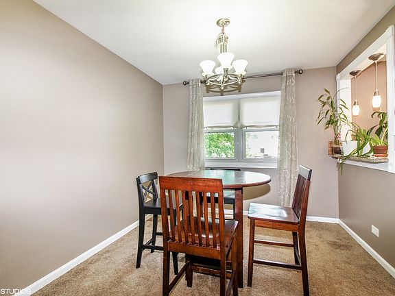 4th image of 77 W Drummond Ave