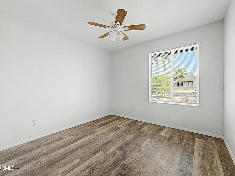 4047 W Sweetwater Ave — Photo 12