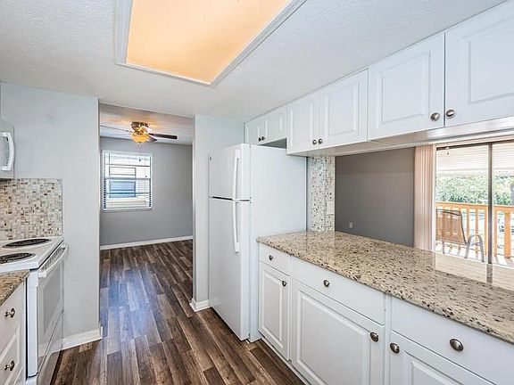 4th image of 137 Hunter Lake Dr Unit H