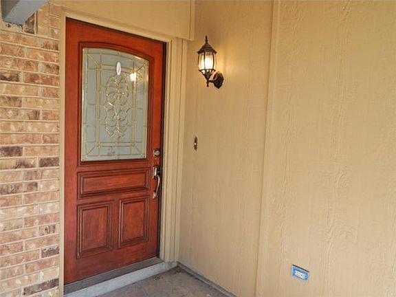 2nd image of 601 Middle Cove Dr