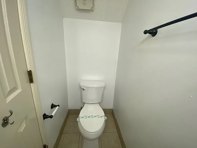 1730 Beechwood Cir N — Photo 21