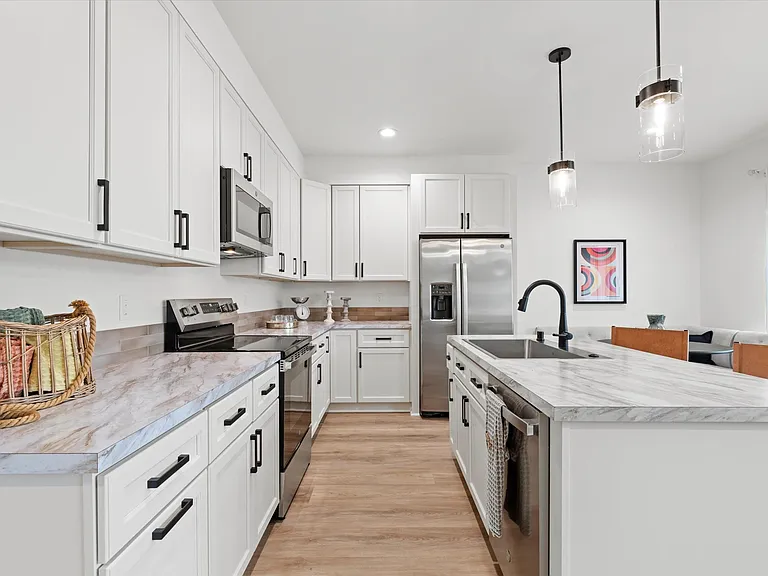 3555 W 6th Pl — Photo 8