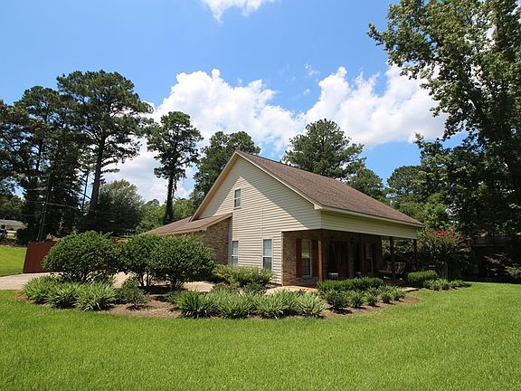 3rd image of 52 Hillcrest Dr