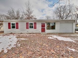 1414 Hollycrest Dr, Champaign, IL