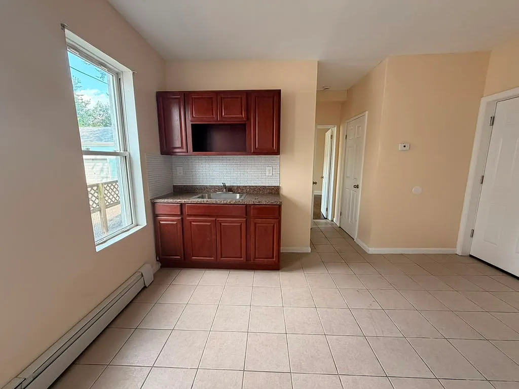 2 bed, $1,700 — Photo 2