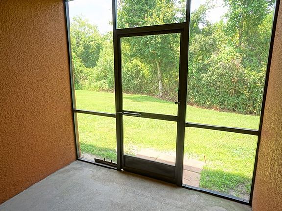 5th image of 30119 Mossbank Dr