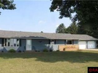 21528 260th Ave, Sleepy Eye, MN 56085