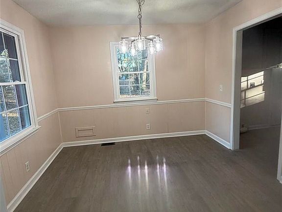 5th image of 702 Crinoline Ct