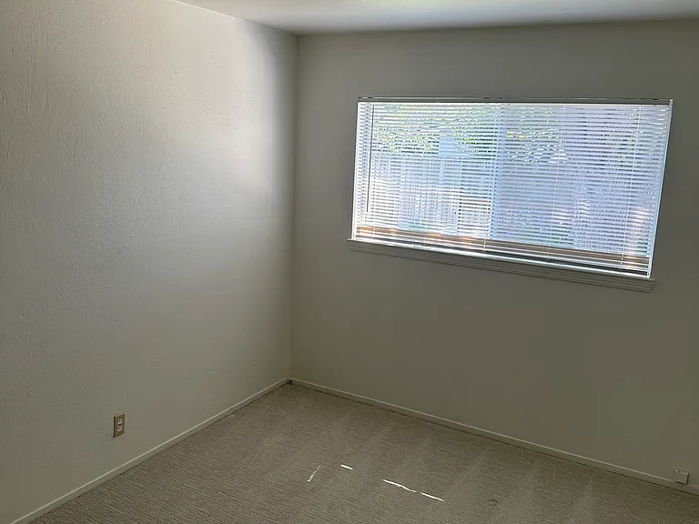 4633 Morpheus Ln — Photo 31