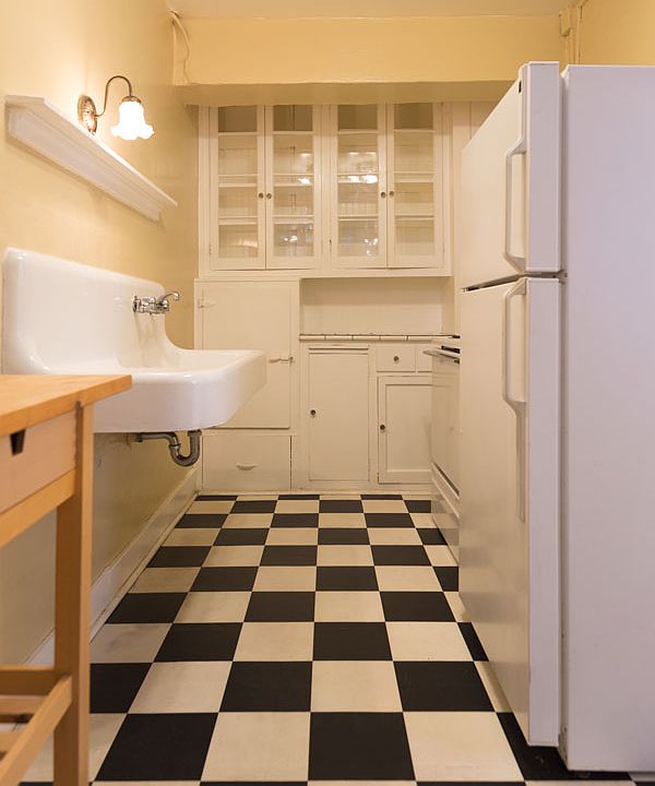 Unit A Ground floor 1 BR Charming kitchen