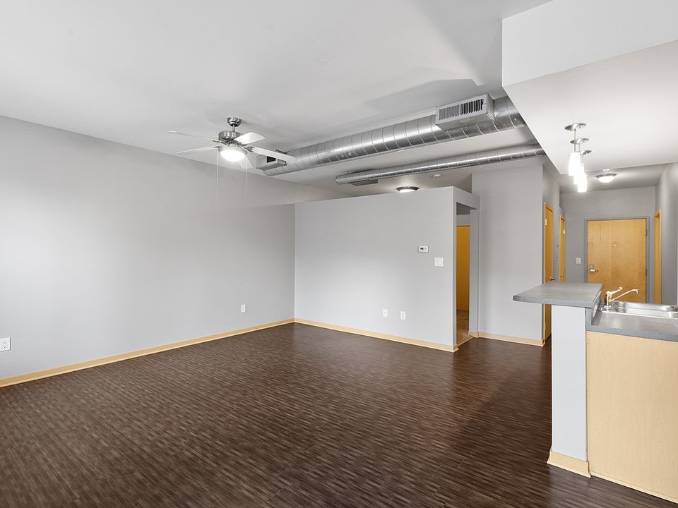 Building Photo 5