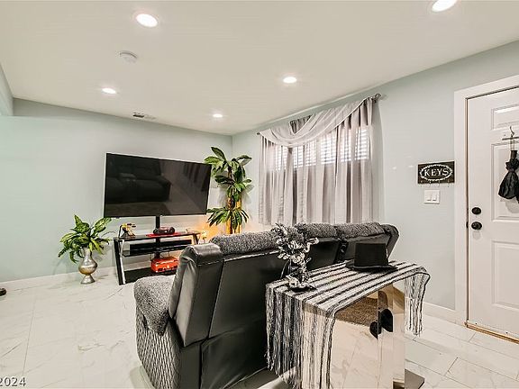 5th image of 3806 Coral Reef Way