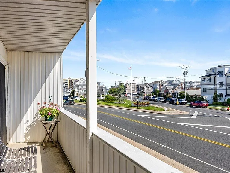 2707 Ventnor Ave #B — Photo 9